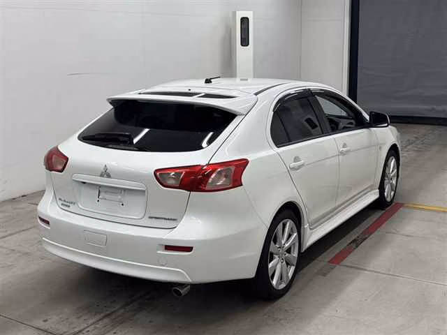 MITSUBISHI GALANT FORTIS
