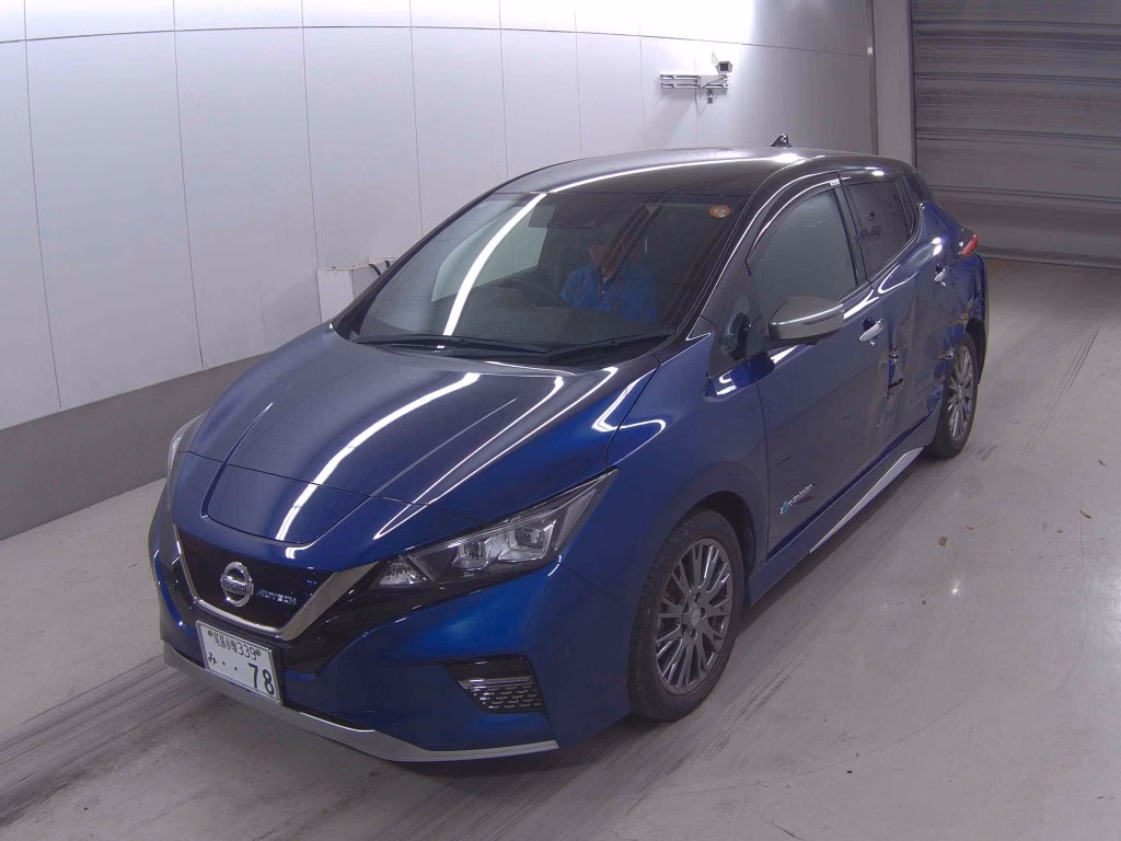 NISSAN LEAF