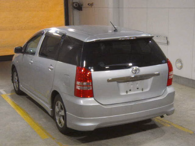TOYOTA WISH
