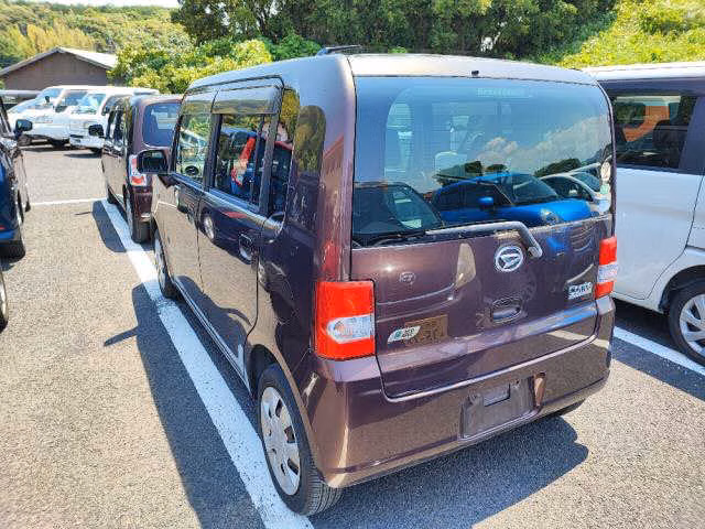 DAIHATSU MOVE CONTE