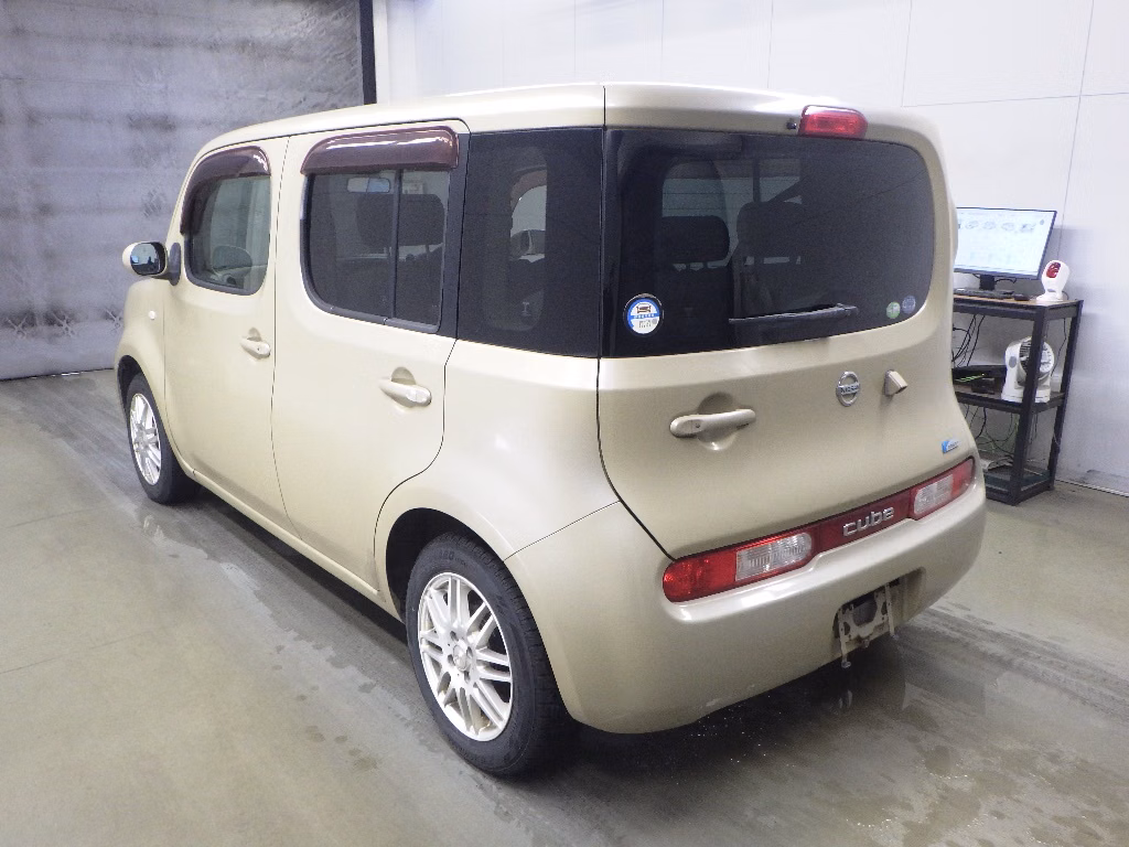 NISSAN CUBE