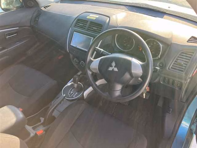 MITSUBISHI RVR