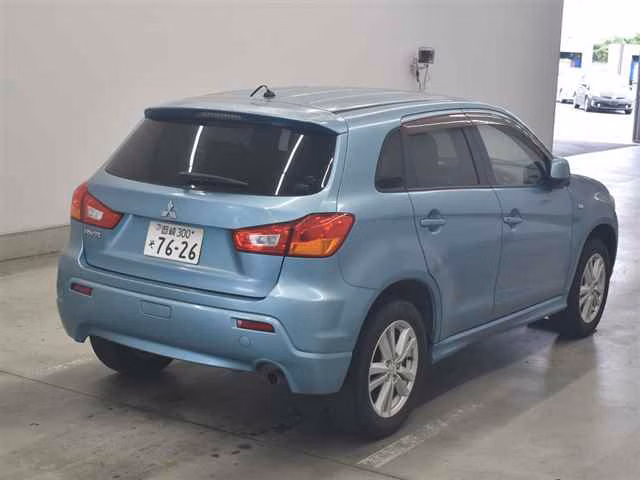 MITSUBISHI RVR