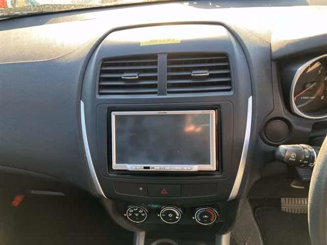 MITSUBISHI RVR