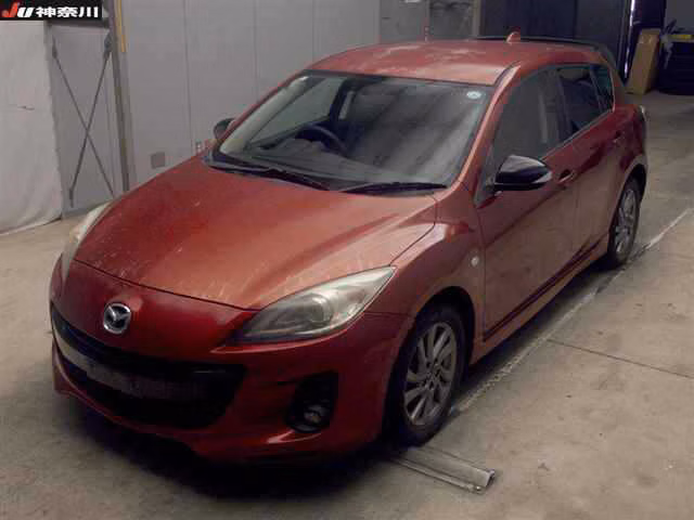 MAZDA AXELA