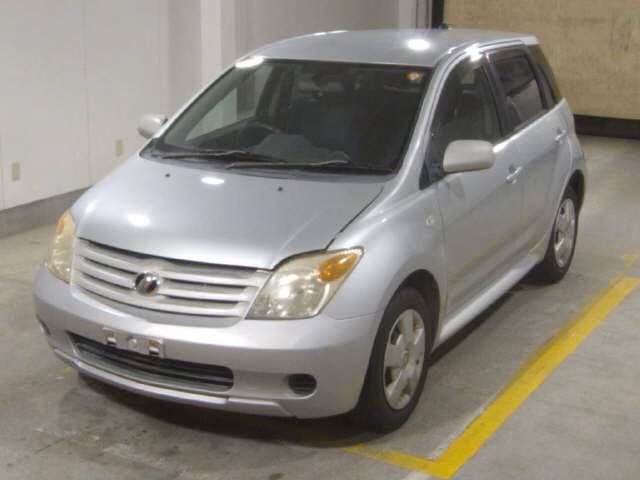 TOYOTA IST