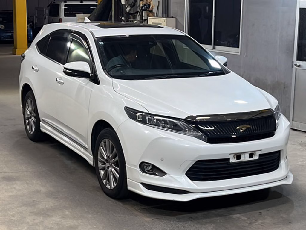 TOYOTA HARRIER