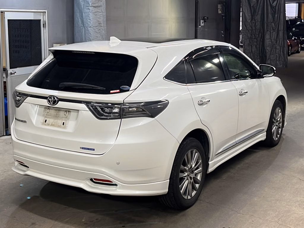 TOYOTA HARRIER