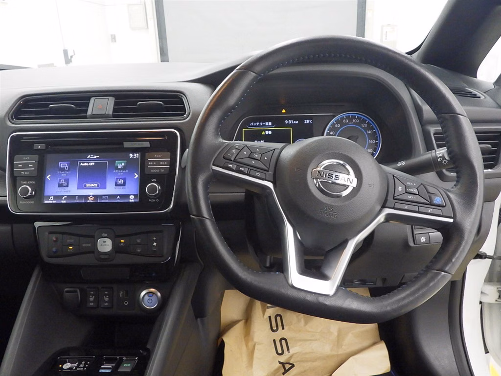 NISSAN LEAF