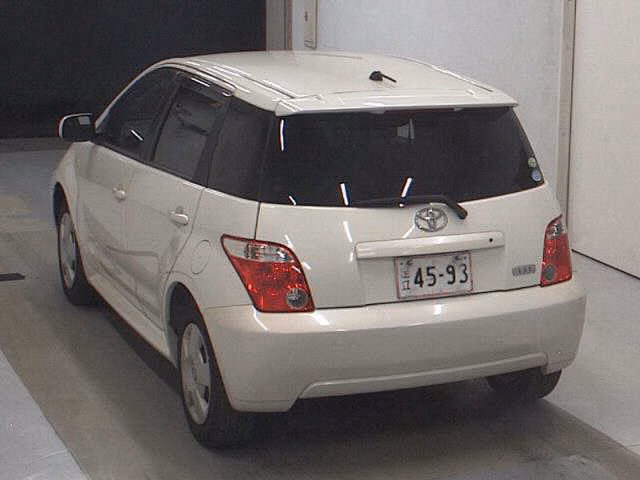TOYOTA IST