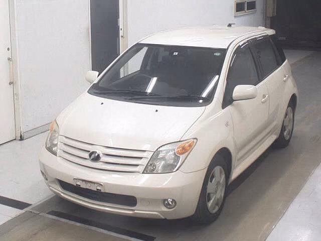 TOYOTA IST
