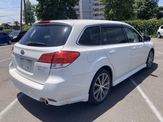 SUBARU LEGACY