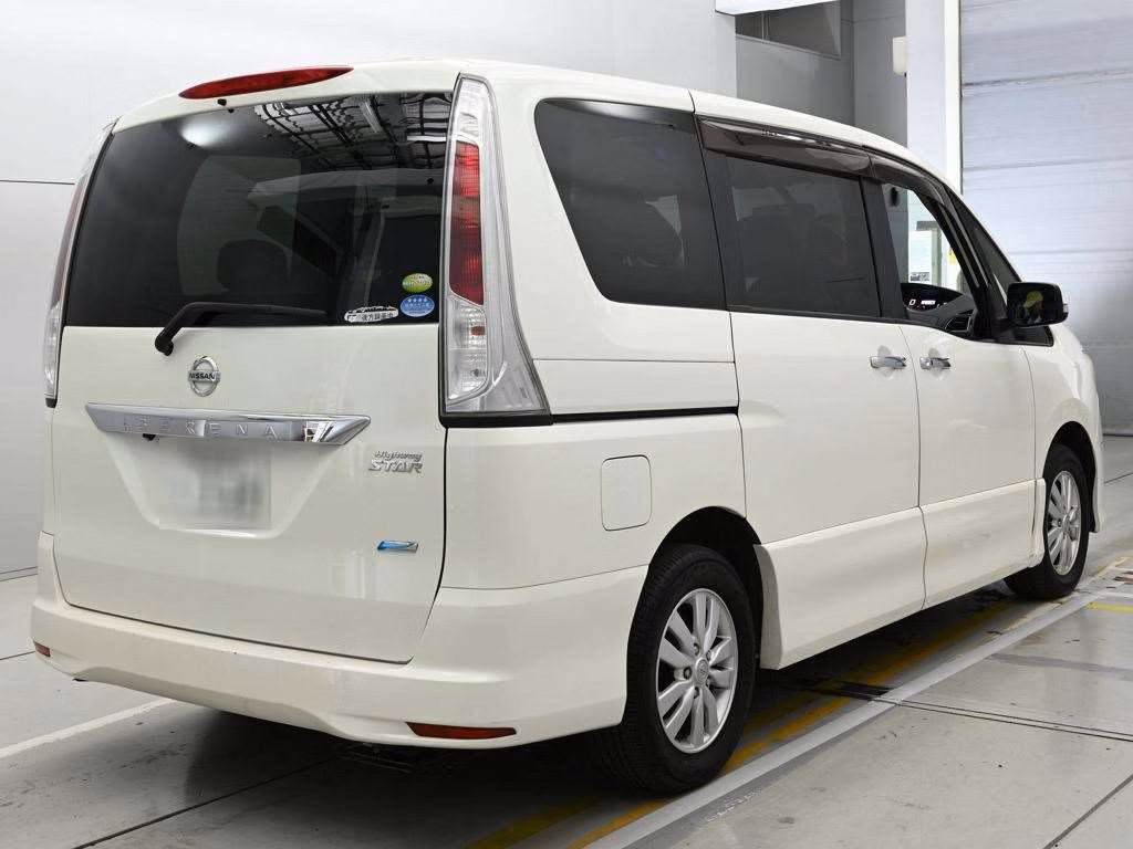NISSAN SERENA