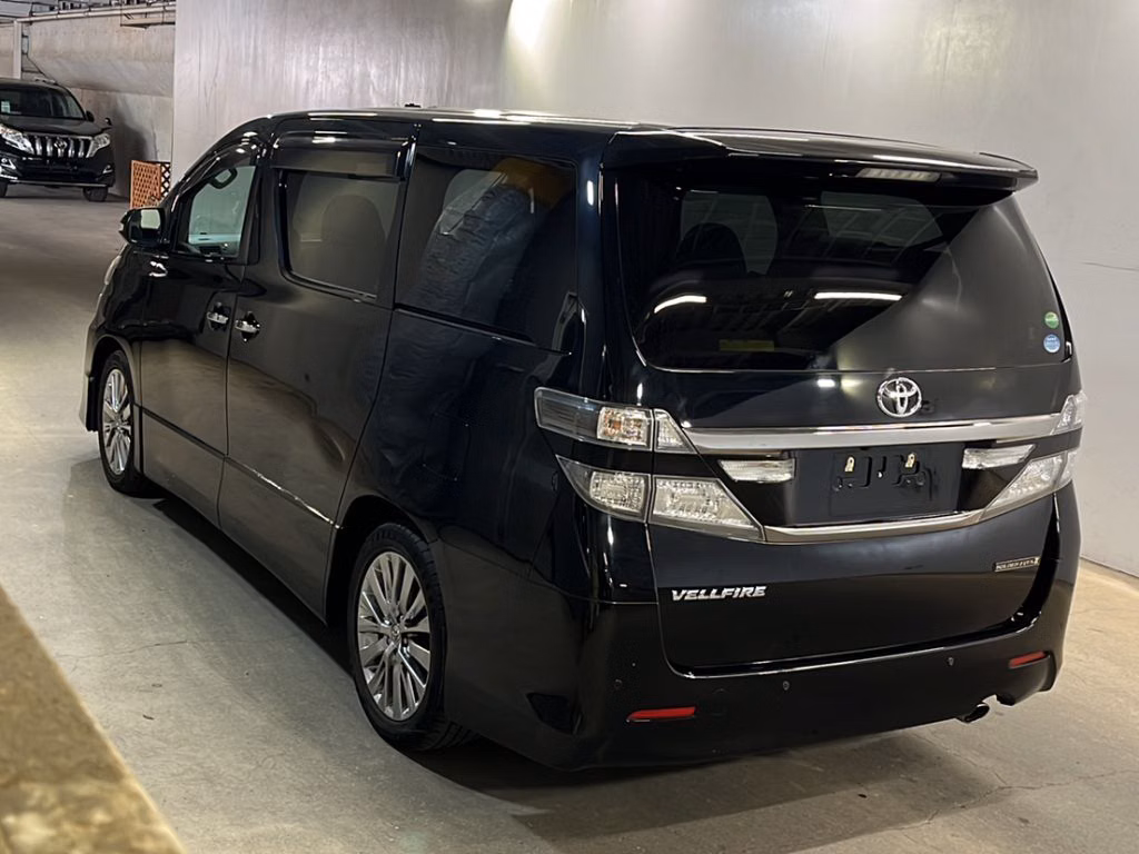TOYOTA VELLFIRE