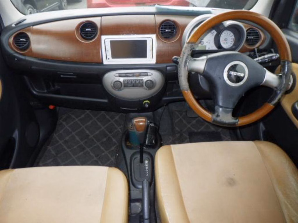 DAIHATSU MIRA GINO