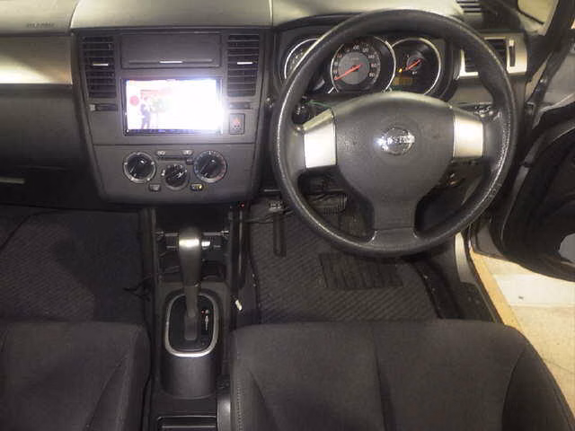 NISSAN TIIDA LATIO