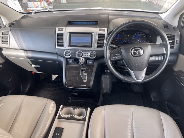 MAZDA MPV