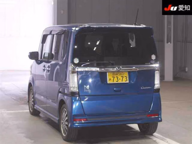 HONDA N-BOX