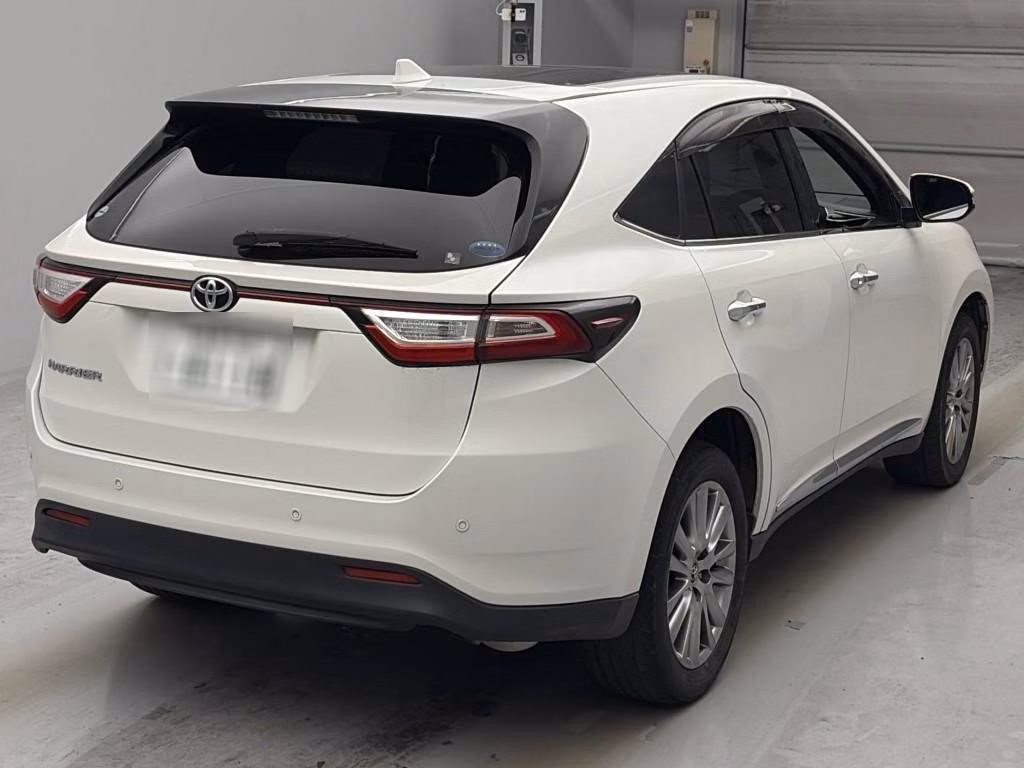TOYOTA HARRIER