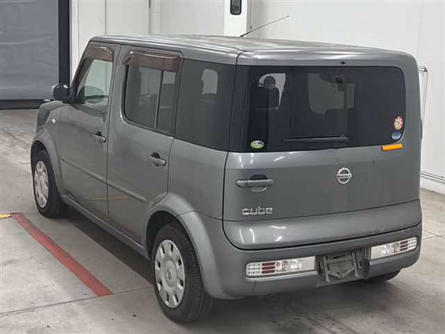 NISSAN CUBE