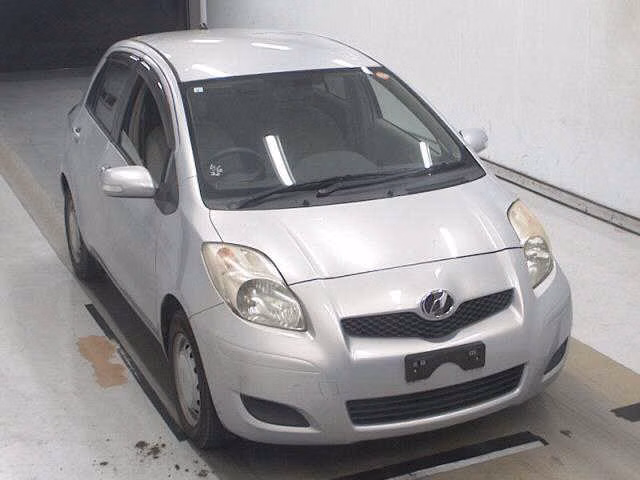 TOYOTA VITZ