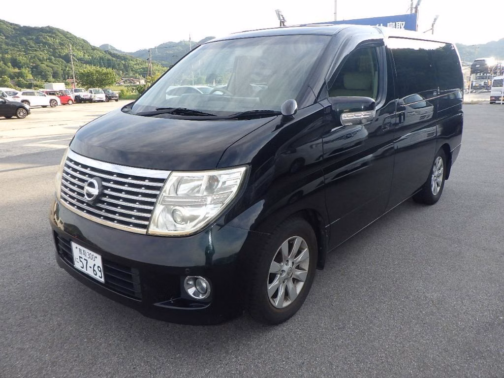 NISSAN ELGRAND