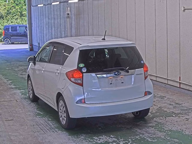 SUBARU TREZIA