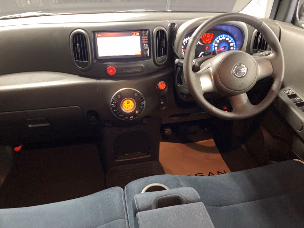 NISSAN CUBE