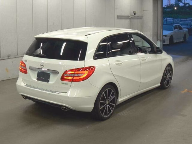 MERCEDES-BENZ B-CLASS