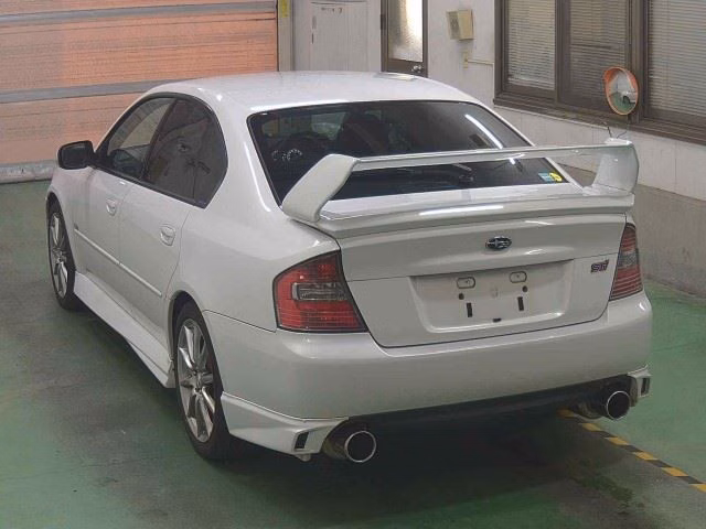 SUBARU LEGACY B4