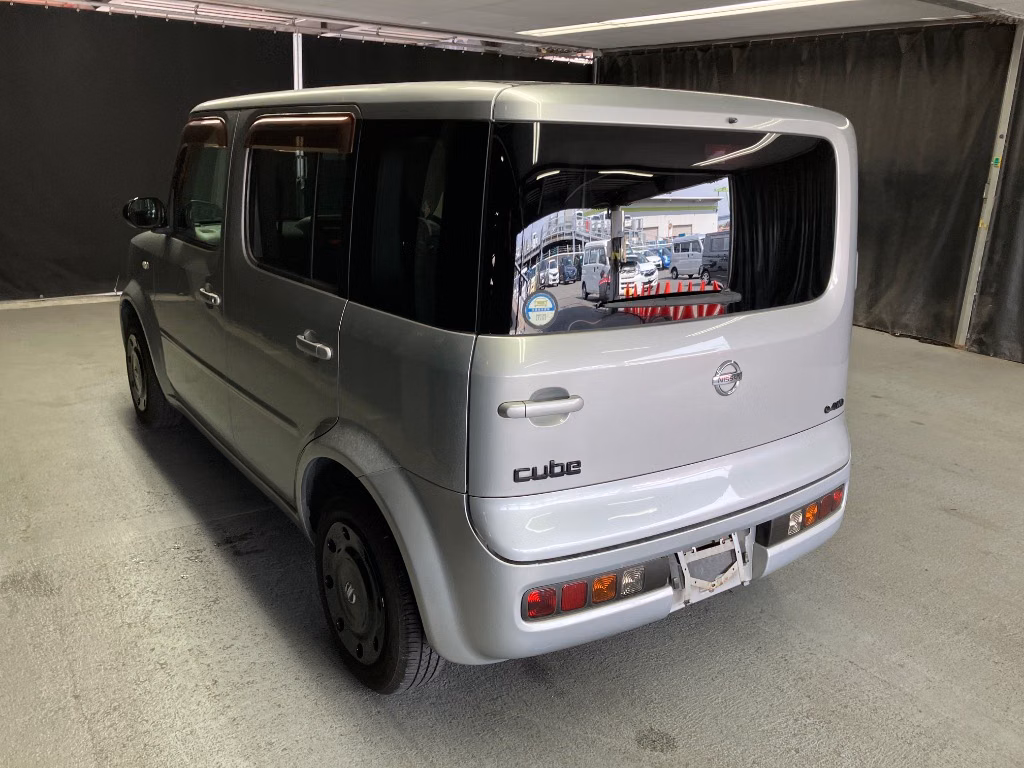 NISSAN CUBE