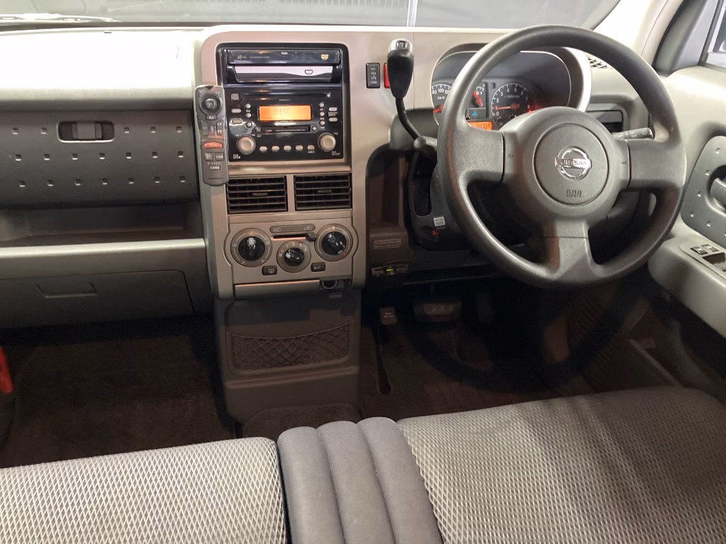 NISSAN CUBE
