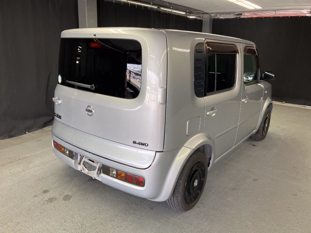 NISSAN CUBE