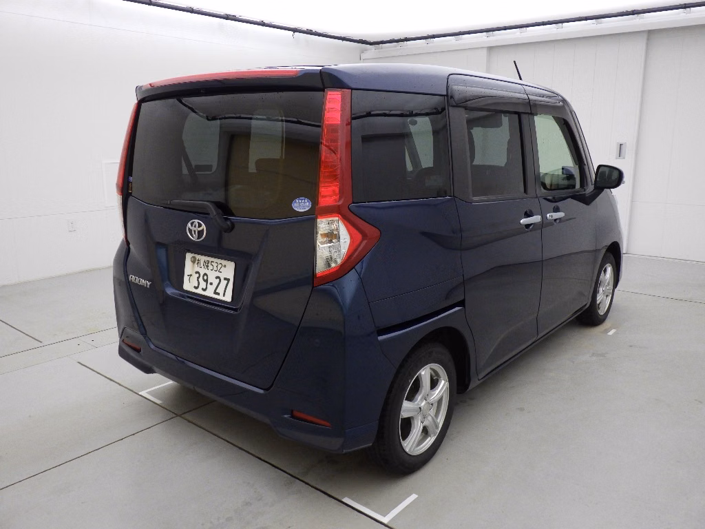 TOYOTA ROOMY
