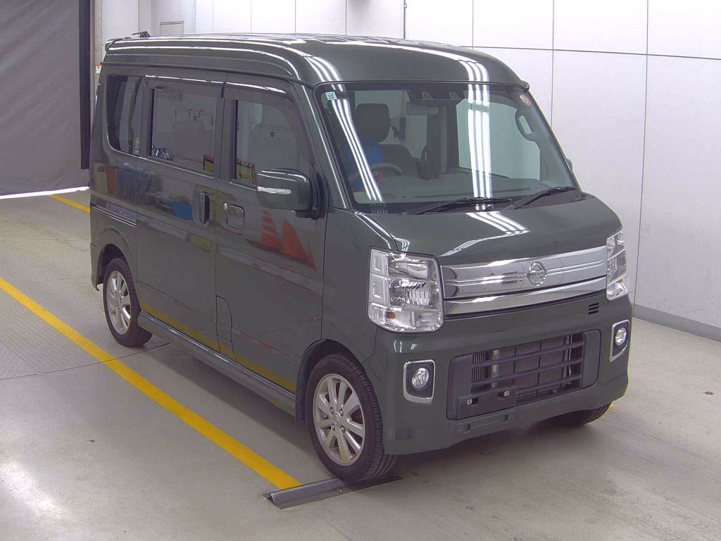 NISSAN NV100 CLIPPER