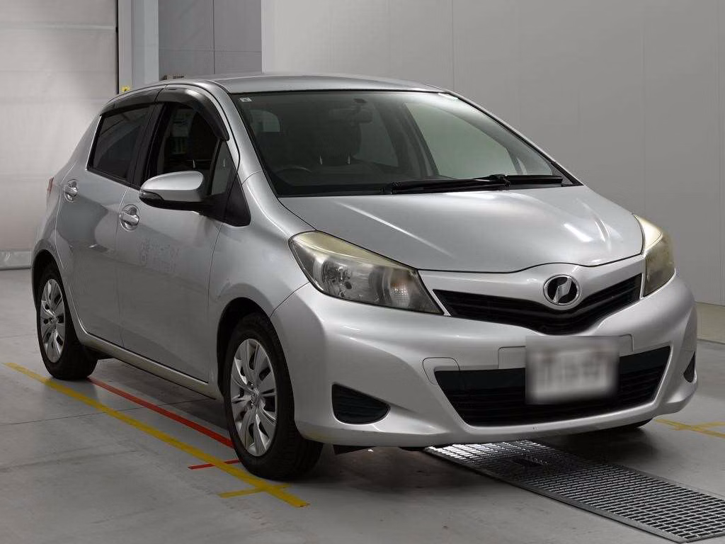 TOYOTA VITZ