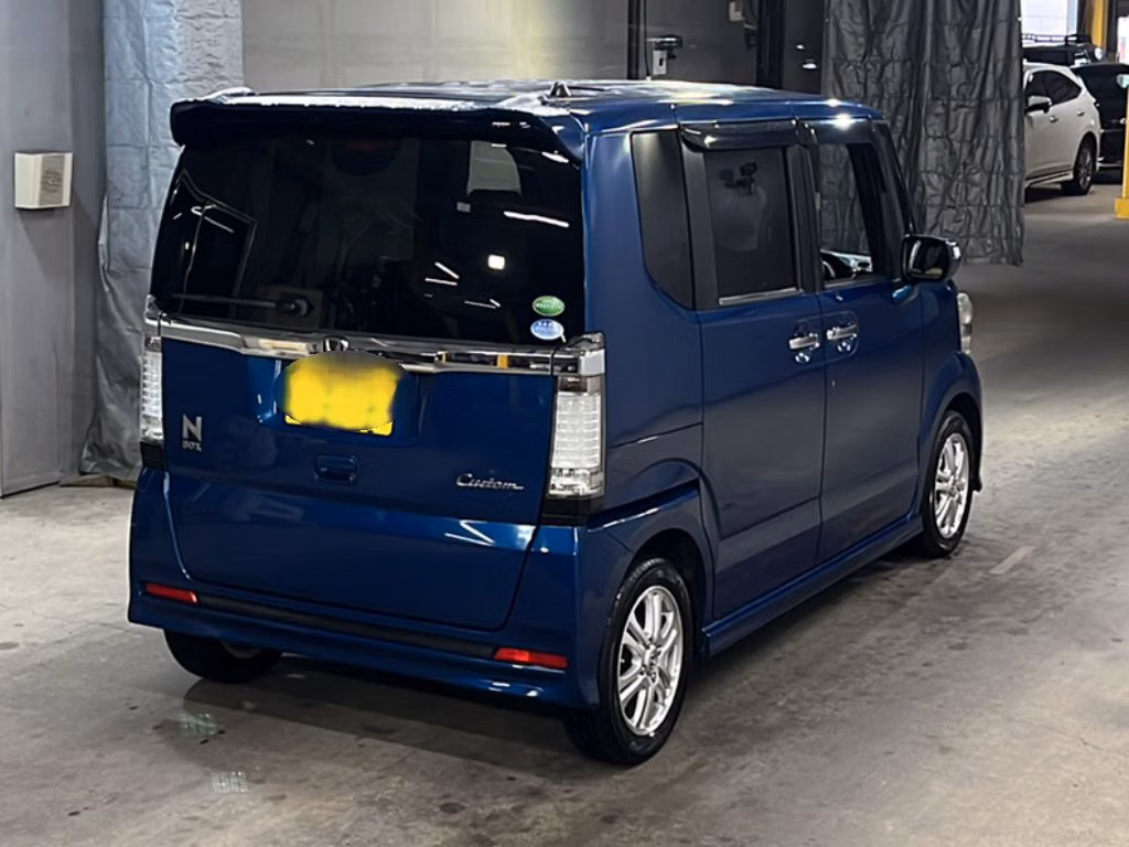 HONDA N-BOX