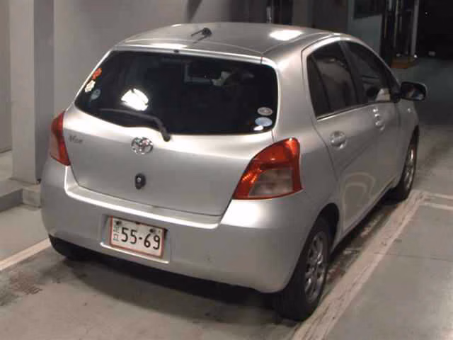 TOYOTA VITZ