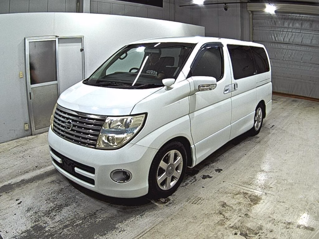 NISSAN ELGRAND
