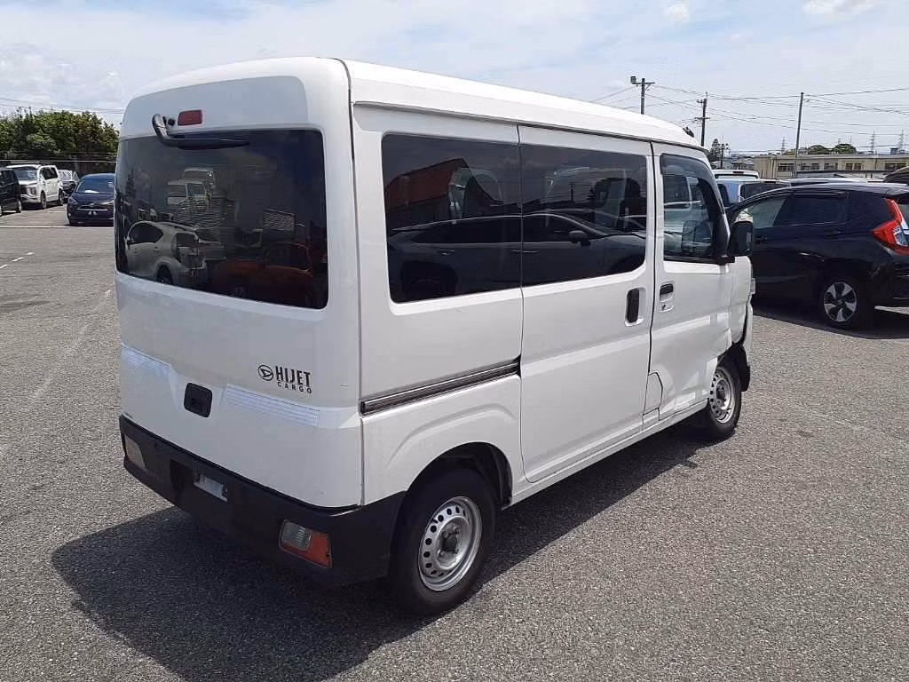 DAIHATSU ATRAI