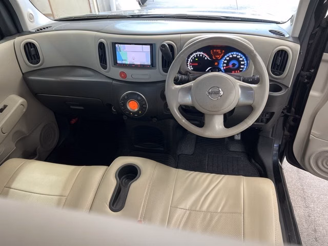 NISSAN CUBE