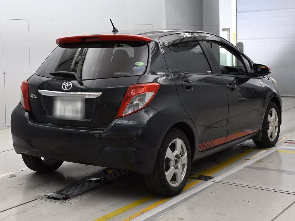 TOYOTA VITZ