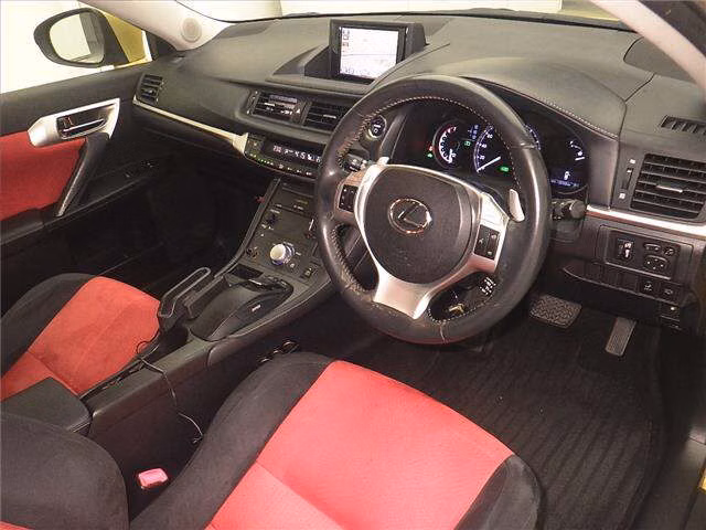 LEXUS CT200H