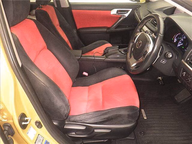 LEXUS CT200H
