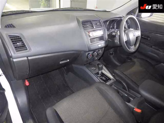 MITSUBISHI RVR