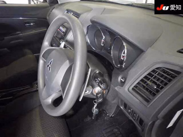 MITSUBISHI RVR