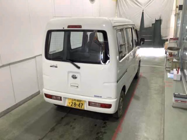 TOYOTA PIXIS VAN