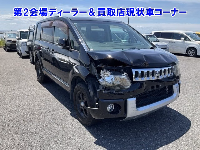 MITSUBISHI DELICA D:5