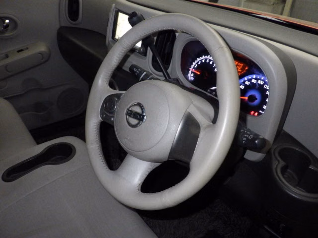 NISSAN CUBE