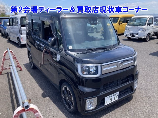 DAIHATSU WAKE